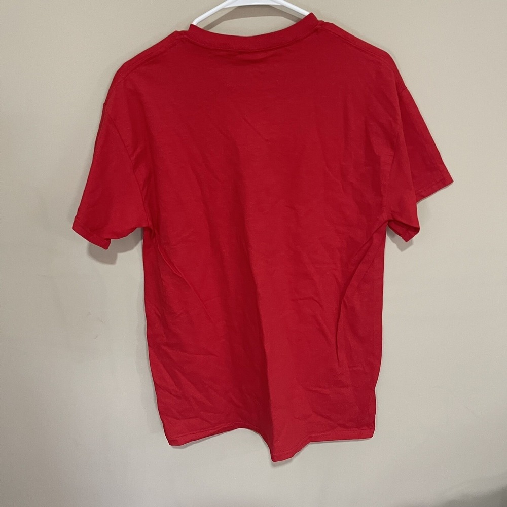 Blue 84 Louisville Cardinals T-Shirt Mens M Red NEW Rock The Red Graphic Tee - Picture 5 of 5